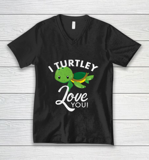 Cute Valentines Turtle I Turtley Love You Valentine Gift V-Neck T-Shirt