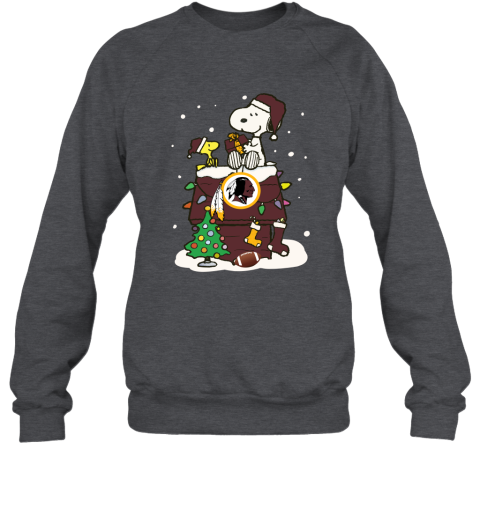 A Happy Christmas With Washington Redskins Snoopy Sweatshirt