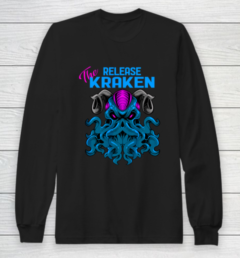 Kraken Sea Monster Vintage Release the Kraken Giant Kraken Long Sleeve T-Shirt