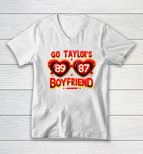 Super Bowl Go Taylor's Boyfriend V-Neck T-Shirt