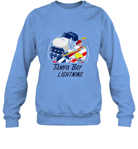 Tampa Bay lightning Snoopy And Woodstock NHL 4poo tampa bay lightningsnoopy and woodstock nhl sweatshirt 35 front carolina blue