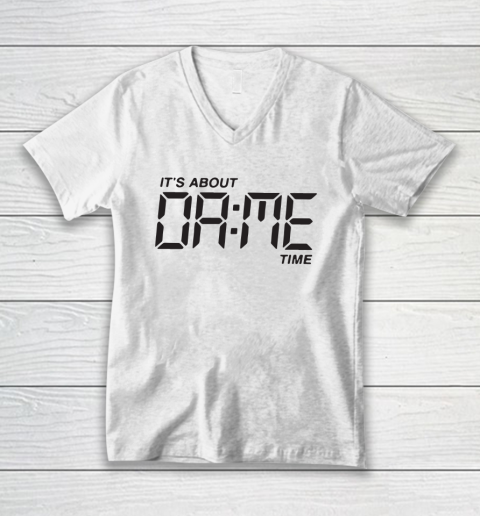 Dame Time V-Neck T-Shirt