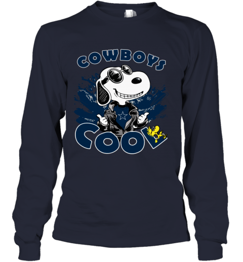 Funny Snoopy Hug Heart Dallas Cowboys Shirt