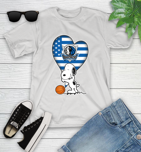 Dallas Mavericks NBA Basketball The Peanuts Movie Adorable Snoopy Youth T-Shirt