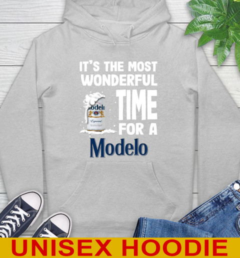 I't the most wonderful time for a Modelo Especial beer lovers 18