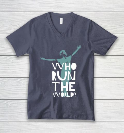 Megan Rapinoe Who Run The World V-Neck T-Shirt 7