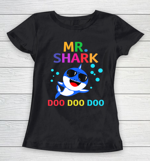 Father gift shirt Mens Mr. Shark shirt Funny Father's Day gift T Shirt Women's T-Shirt