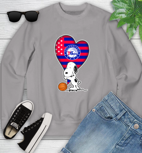 Philadelphia 76ers NBA Basketball The Peanuts Movie Adorable Snoopy Youth Sweatshirt 4