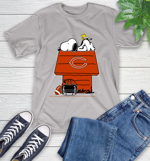 Chicago Bears NFL Football Snoopy Woodstock The Peanuts Movie T-Shirt 12