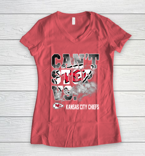 NFL Kansas City Chiefs Can't Stop Vs Women's V-Neck T-Shirt 4