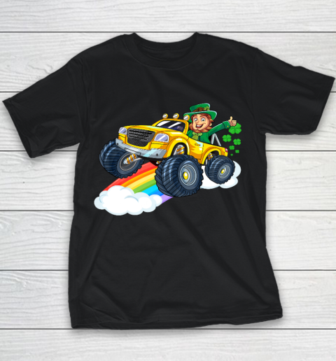 Leprechaun Monster Truck Rainbow Shamrock St Patrick Day Boy Youth T-Shirt