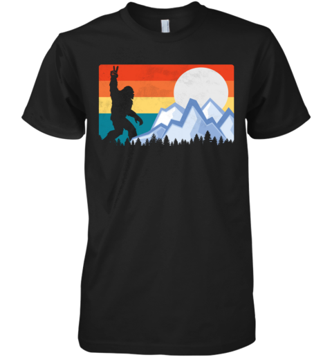 Vintage Bigfoot Sunset Hiking Outdoors Wilderness Premium Men's T-Shirt