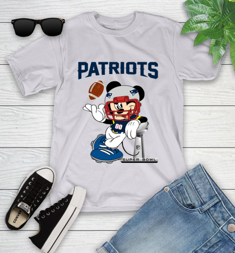 NFL New England Patriots Mickey Mouse Disney Super Bowl Football T Shirt Youth T-Shirt 4