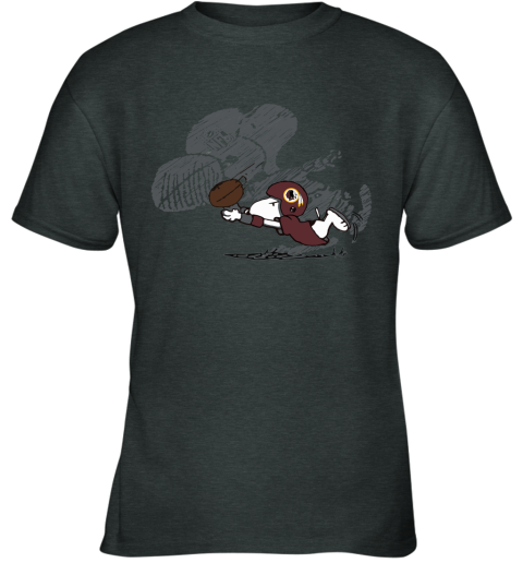 Washington Redskins Snoopy Plays The Football Game Youth T-Shirt