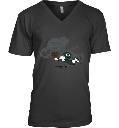 Green Bay Packers Snoopy Plays The Football Game V-Neck T-Shirt