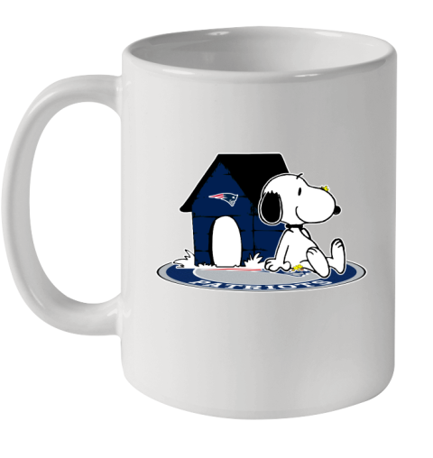 NFL Football New England Patriots Snoopy The Peanuts Movie Shirt Ceramic Mug 11oz