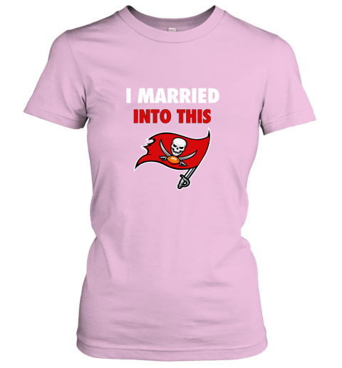 xy52 i married into this tampa bay buccaneers football nfl ladies t shirt 20 front light pink