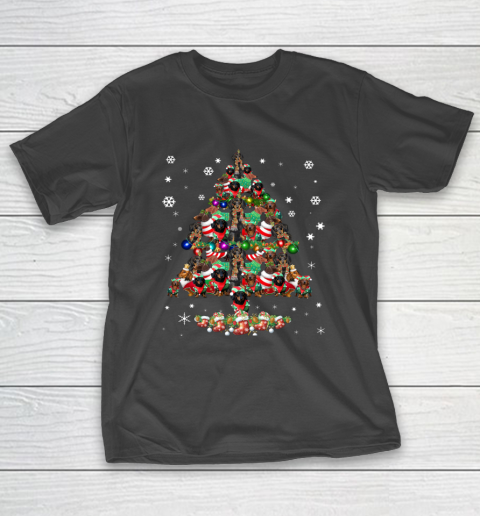 Dachshund With Christmas Tree T-Shirt