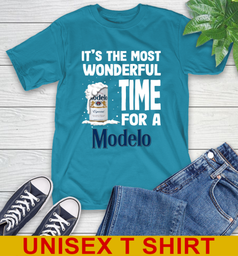 I't the most wonderful time for a Modelo Especial beer lovers 9