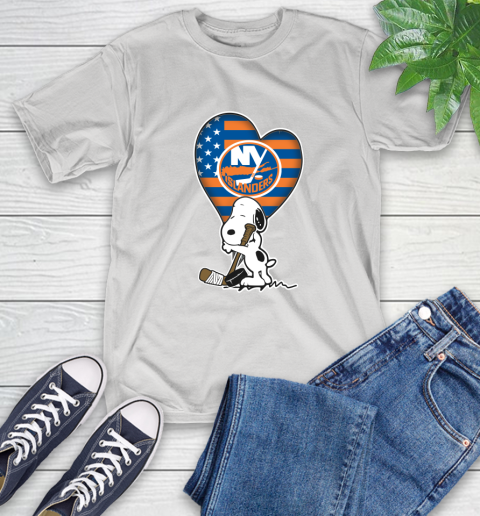 New York Islanders NHL Hockey The Peanuts Movie Adorable Snoopy T-Shirt