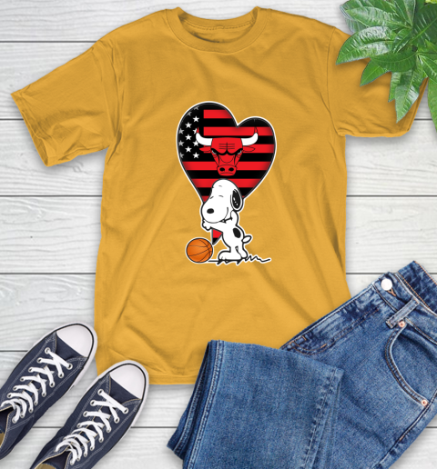 Chicago Bulls NBA Basketball The Peanuts Movie Adorable Snoopy T-Shirt 3