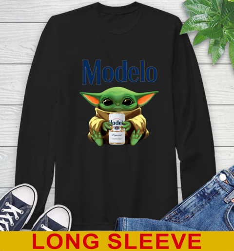 Star Wars Baby Yoda Hugs Modelo Especial Beer Shirt 59