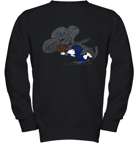 New York Giants Snoopy Plays The Football Game Youth Sweatshirt