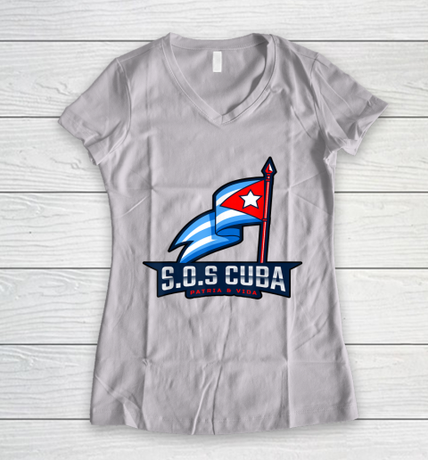 SOS Cuba Viva Cuba Libre Cubanos Bandera Cubana Women's V-Neck T-Shirt