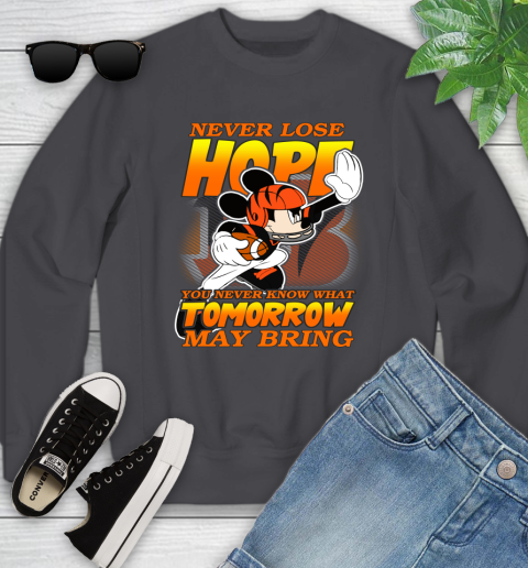 Cincinnati Bengals NFL Football Mickey Disney Never Lose Hope Youth Sweatshirt 5