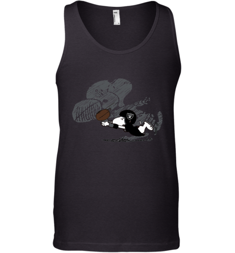 Oakland Raiders Snoopy Plays The Football Game Tank Top
