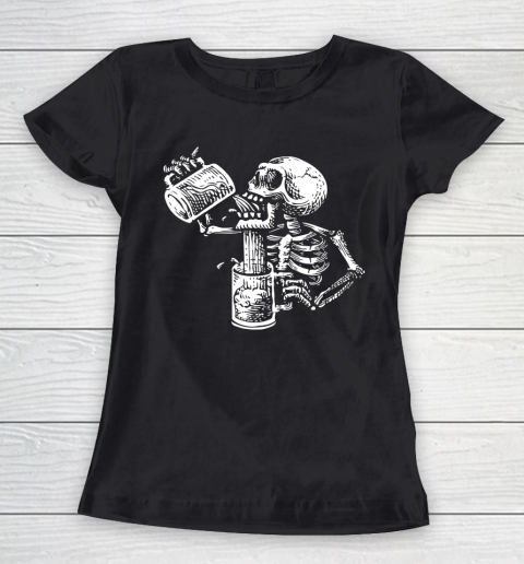 Beer Lover Funny Shirt Drunk Skeleton Funny Undead Skull Beer Halloween Costume Women's T-Shirt
