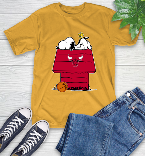 Chicago Bulls NBA Basketball Snoopy Woodstock The Peanuts Movie T-Shirt 3