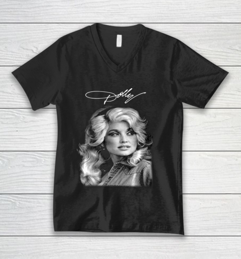 Dolly Parton Classic Vintage Signature V-Neck T-Shirt