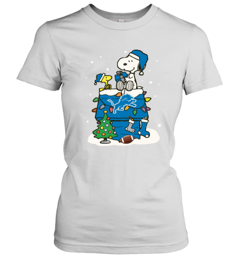 A Happy Christmas With Detroit Lions Snoopy Women's T-Shirt
