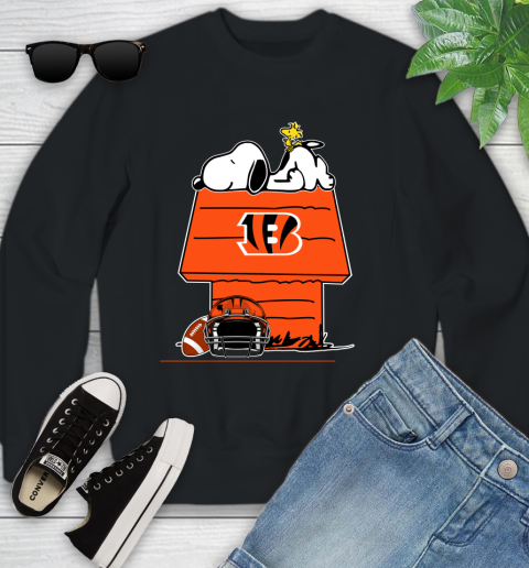 Cincinnati Bengals NFL Football Snoopy Woodstock The Peanuts Movie Youth Sweatshirt 2