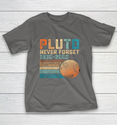 Pluto Never Forget T-Shirt 8