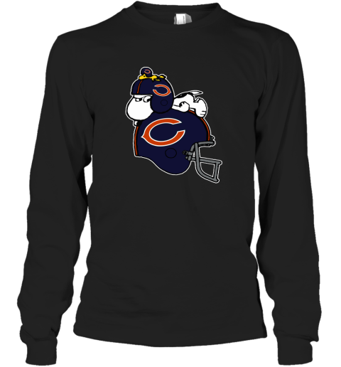 Snoopy And Woodstock Resting On Chicago Bears Helmet Long Sleeve T-Shirt