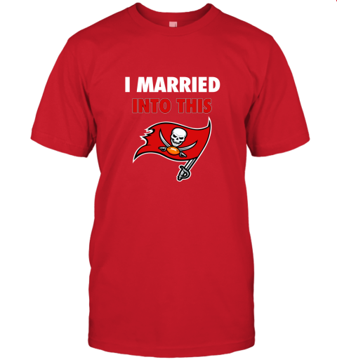 qs7u i married into this tampa bay buccaneers football nfl jersey t shirt 60 front red