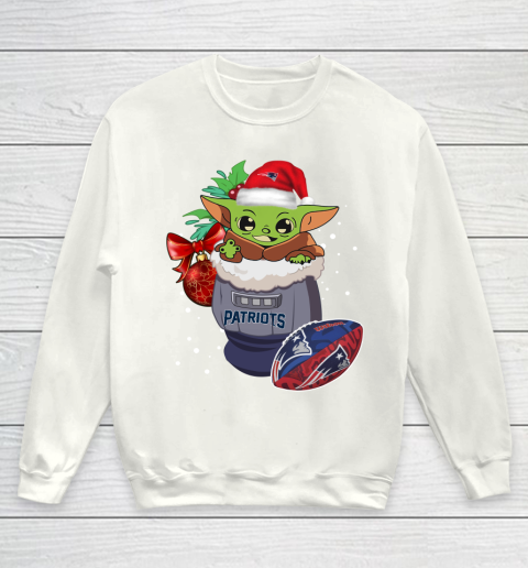 New England Patriots Christmas Baby Yoda Star Wars Funny Happy NFL Youth Sweatshirt 2