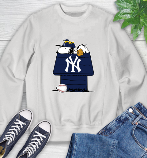 MLB New York Yankees Snoopy Woodstock The Peanuts Movie Baseball T Shirt Sweatshirt