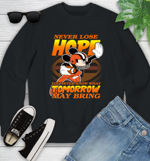 Cleveland Browns NFL Football Mickey Disney Never Lose Hope Youth Sweatshirt