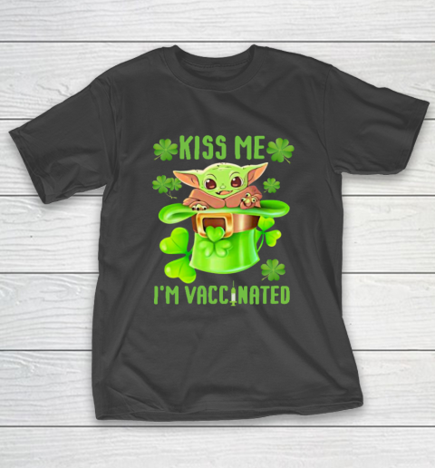 Kiss Me I'm Vaccinated Leprechaun Baby Yoda Patrick's Day T-Shirt