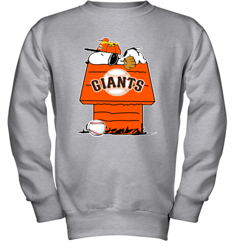 Peanuts Charlie Brown And Snoopy Playing Baseball San Francisco Giants T- shirt, hoodie, sweater, long sleeve and tank top