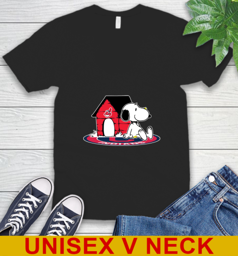 MLB Baseball Cleveland Indians Snoopy The Peanuts Movie Shirt V-Neck T-Shirt 2