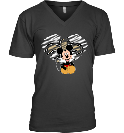 NFL New Orleans Saints The Heart Mickey Mouse Disney Football T