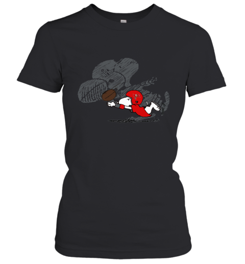Tampa Bay Buccaneers Snoopy Plays The Football Game Women's T-Shirt