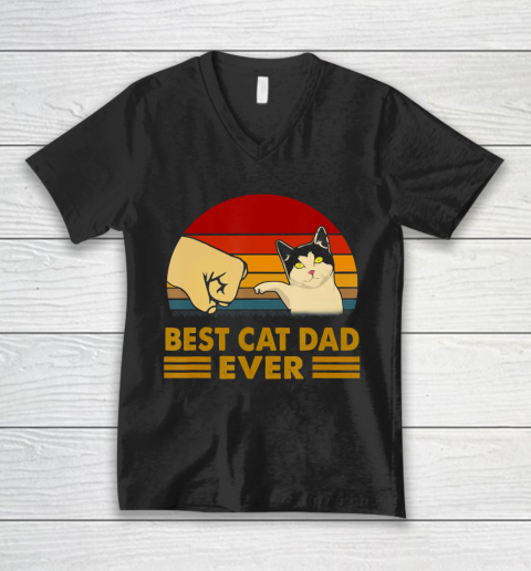 Father gift shirt Cat Dad Retro Vintage For Father's Day Cat Lovers T Shirt V-Neck T-Shirt