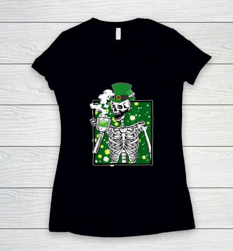 Leprechaun Top Hat Skeleton Drinking Coffee St Patrick's Day Women's V-Neck T-Shirt