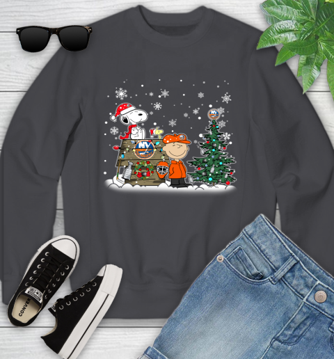 NHL New York Islanders Snoopy Charlie Brown Woodstock Christmas Stanley Cup Hockey Youth Sweatshirt 5