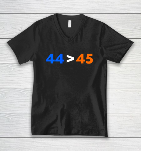 44 45 President Obama Greater Than Donald Trump V-Neck T-Shirt